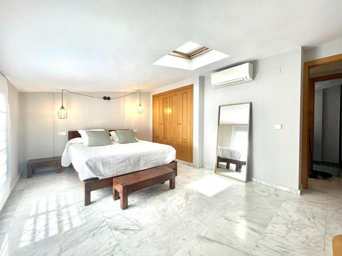 Calu Homes Duplex Cerca Playa De Huelin Málaga Eksteriør bilde