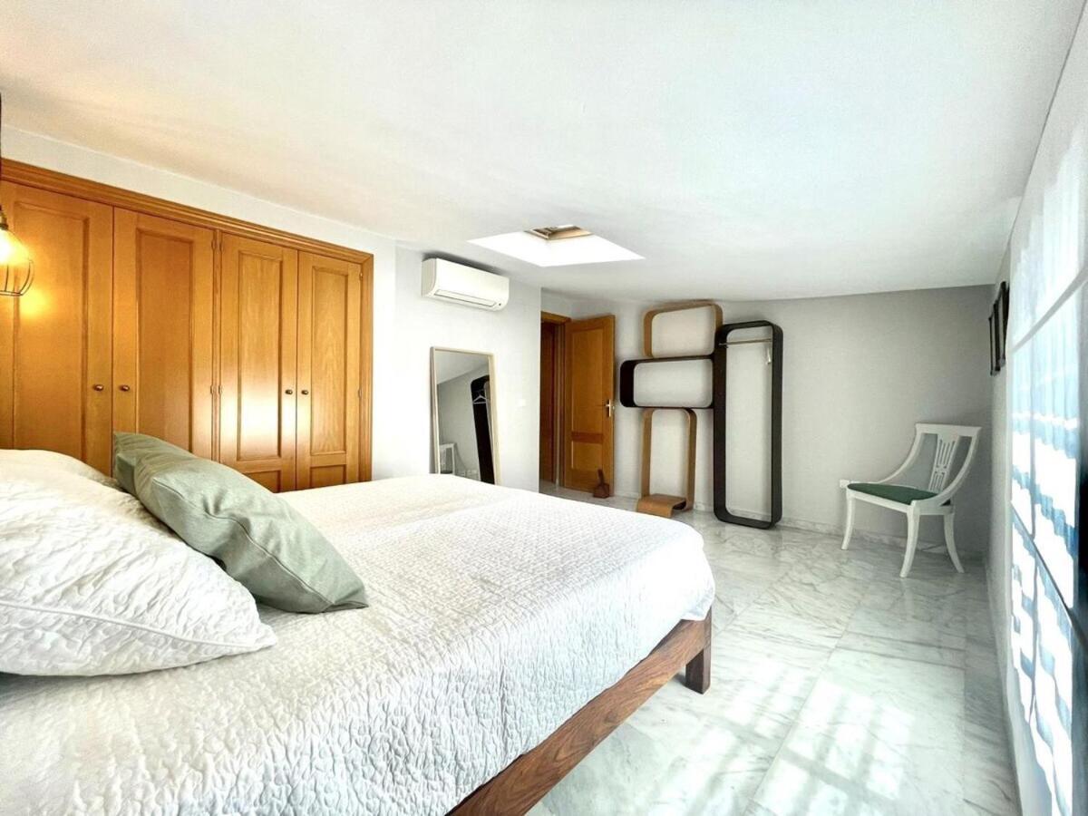 Calu Homes Duplex Cerca Playa De Huelin Málaga Eksteriør bilde