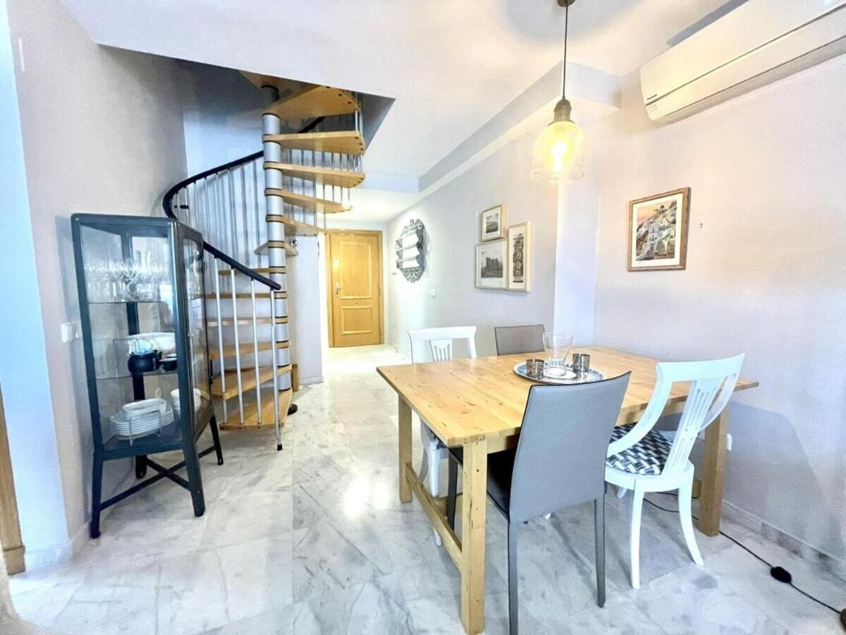 Calu Homes Duplex Cerca Playa De Huelin Málaga Eksteriør bilde