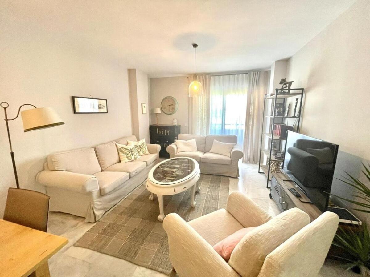 Calu Homes Duplex Cerca Playa De Huelin Málaga Eksteriør bilde