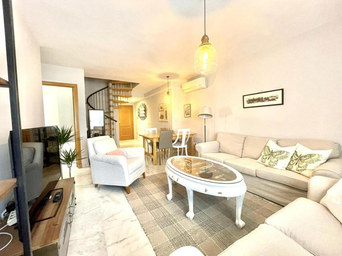 Calu Homes Duplex Cerca Playa De Huelin Málaga Eksteriør bilde
