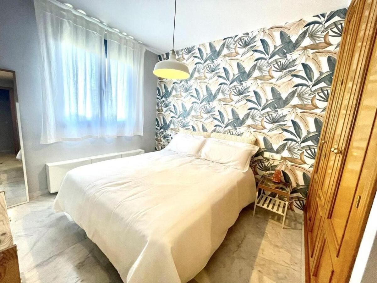 Calu Homes Duplex Cerca Playa De Huelin Málaga Eksteriør bilde