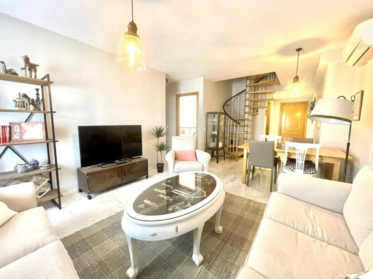 Calu Homes Duplex Cerca Playa De Huelin Málaga Eksteriør bilde